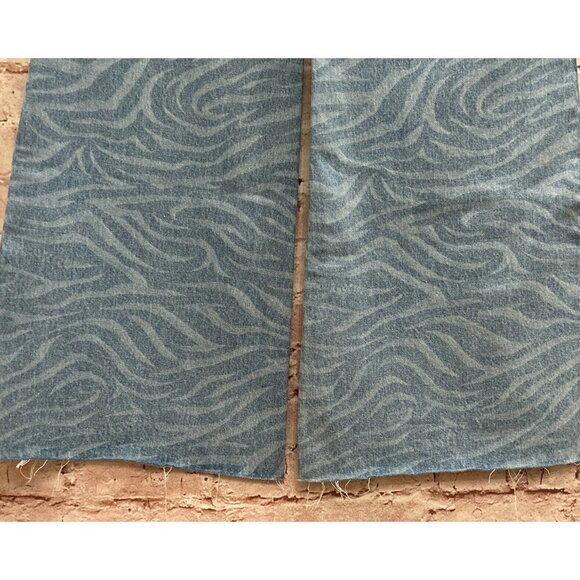 WRANGLER Jeans Womens 31x 32 WANDERER 622 HIGH RISE FLARE Raw Hem Zebra Blue NEW - Picture 5 of 5